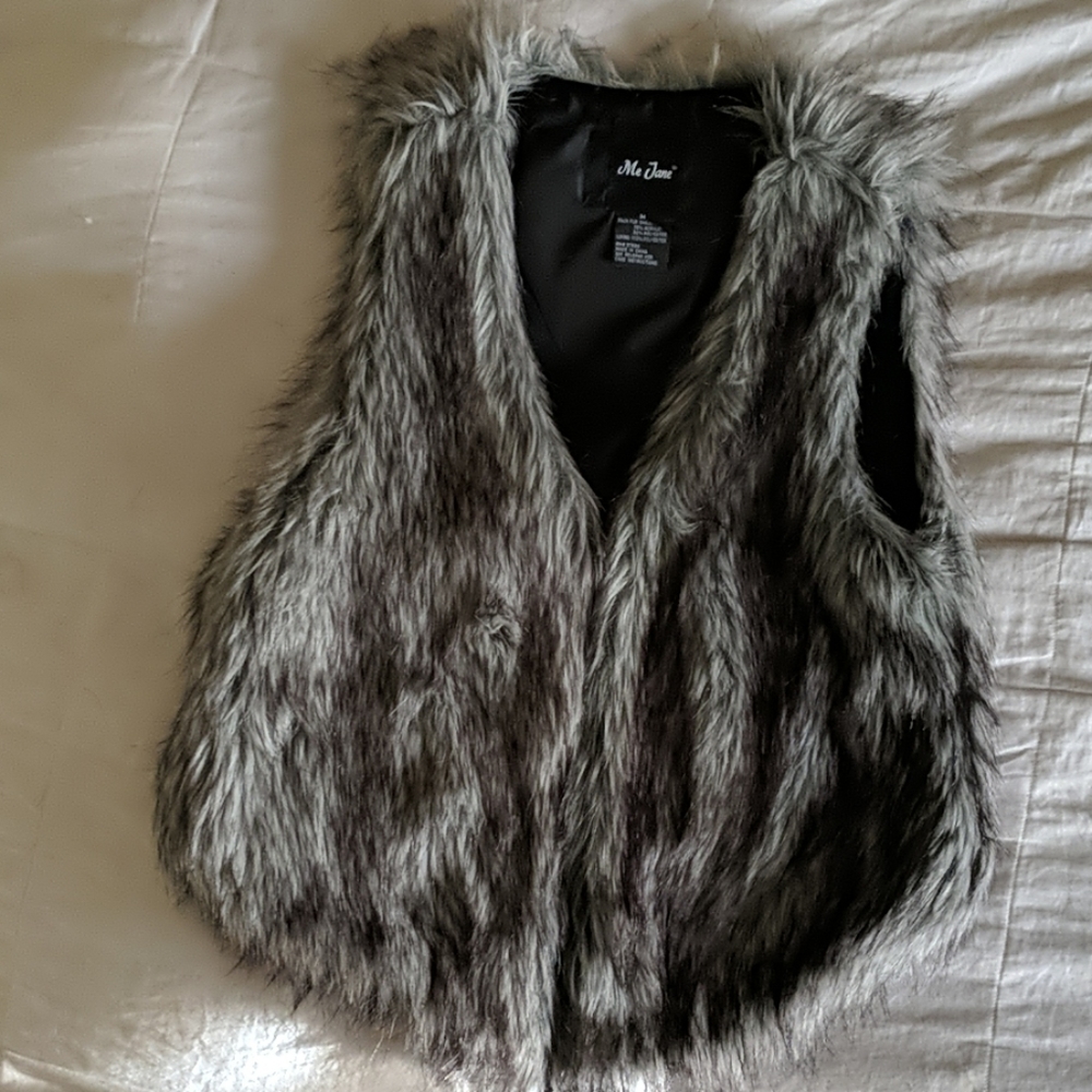 Faux fur grey vest